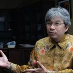 People Power 1.0 Versus People Power 2.0 Dalam Pilpres 2019. Oleh: Denny JA, People Power 1.0 Versus People Power 2.0 Dalam Pilpres 2019. Oleh: Denny JA,