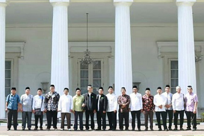 Foto Bersama Delapan Putera Banten Ikuti Program Dai Ambassador ke Eropa