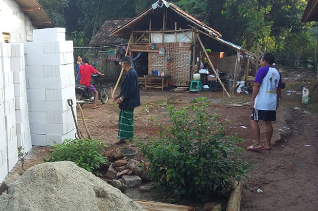 Tak Ada Perhatian Pemkab Tangerang, Warga Desa Kemuning Saweran