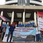 Aksi Jilid III Praktisi Bursel: Tangkap Bupati Buru Selatan