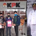 AMPB Laporkan Walikota Sorong dan Ketua DPRD Ke Komisi Anti Rasuah AMPB Laporkan Walikota Sorong dan Ketua DPRD Ke Komisi Anti Rasuah