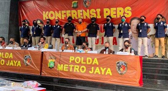 Gila, WN Prancis Usia 65 Tahun Eksploitasi Seksual 305 Anak