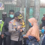 Demi Kembalikan Zona Hijau, Polres Kebumen Bagian 2 Ribu Masker